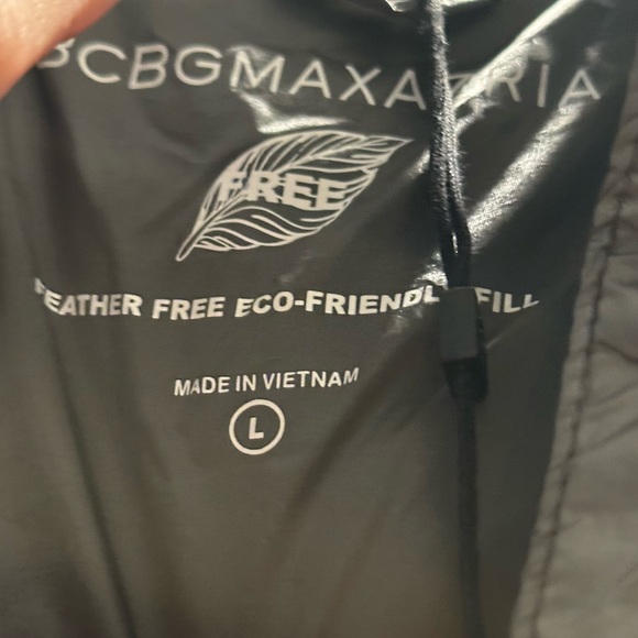 BCBG FEATHER FREE ECO-FRIENDLY FILL QUILTED JACKET WITH HOOD SIZE LARGE - Picture 5 of 5
